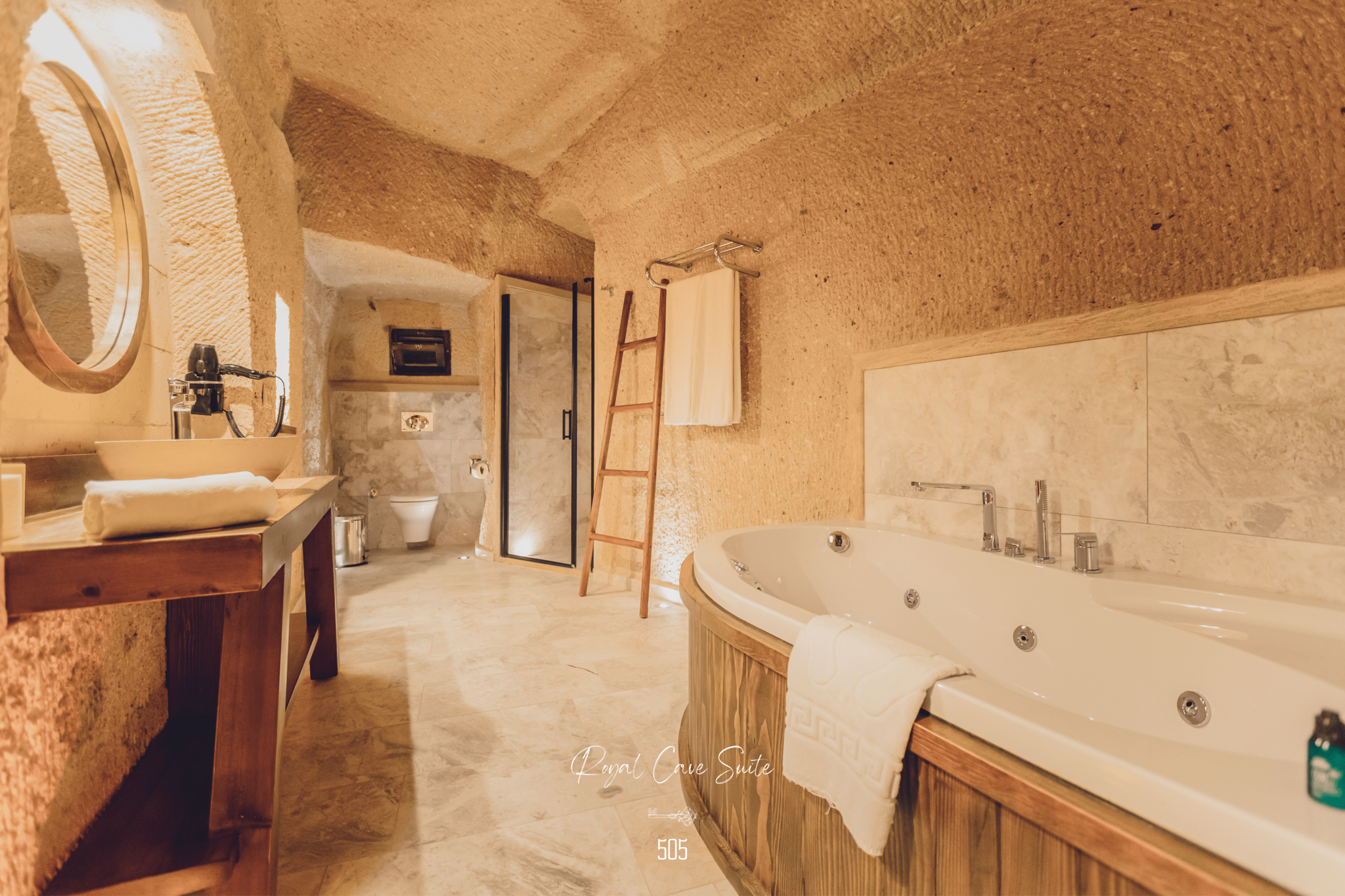 Royal Cave Suite with Jacuzzi