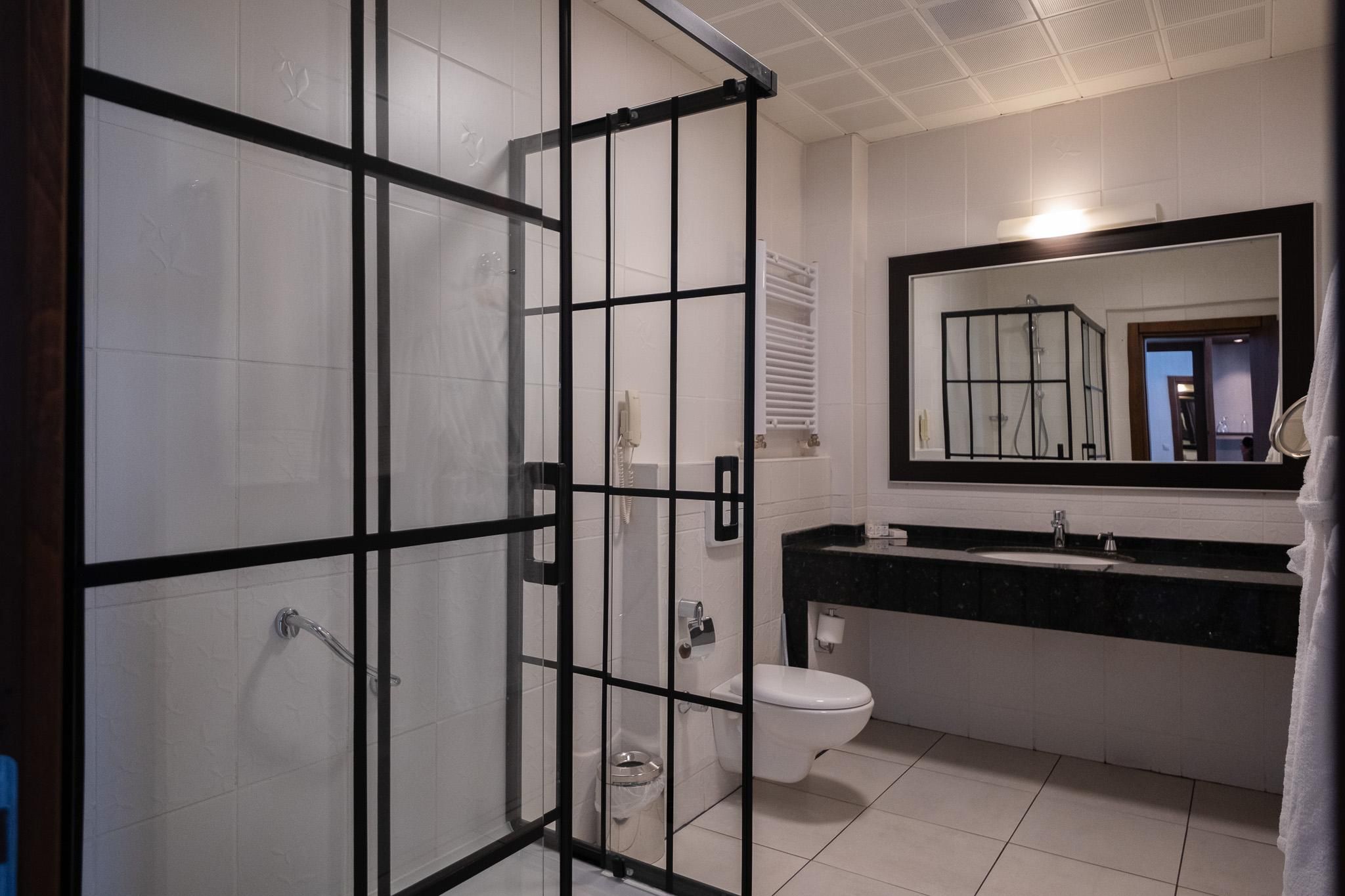 Iris Hotel & Spa Deluxe Suite 2