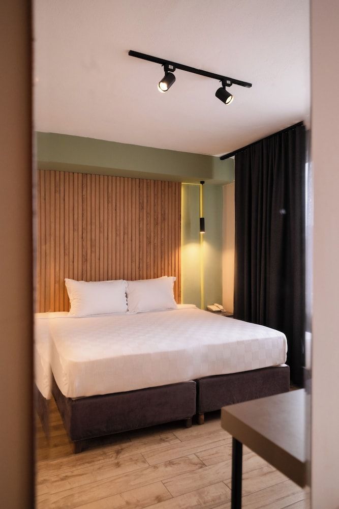 Polek Hotel Double or Twin Room 6