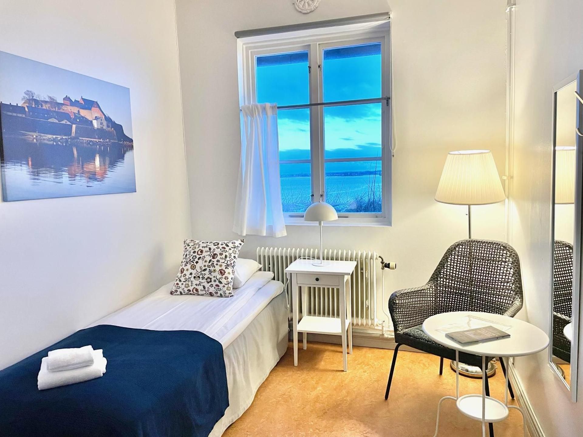 Standard Single Room with Shared Bathroom