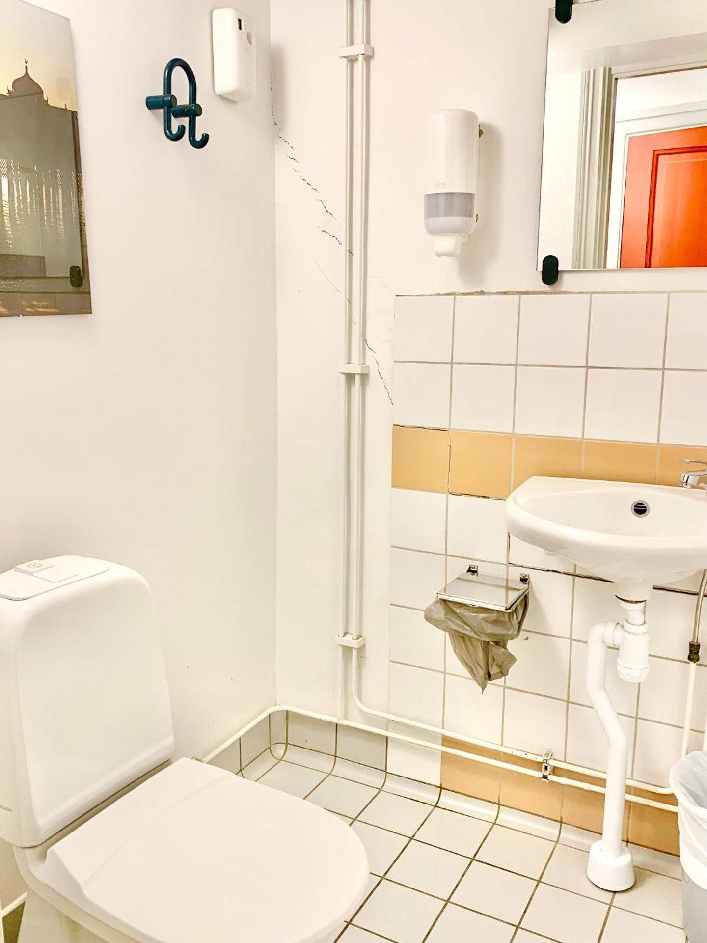 Triple Room with Private Toilet and Shared Shower