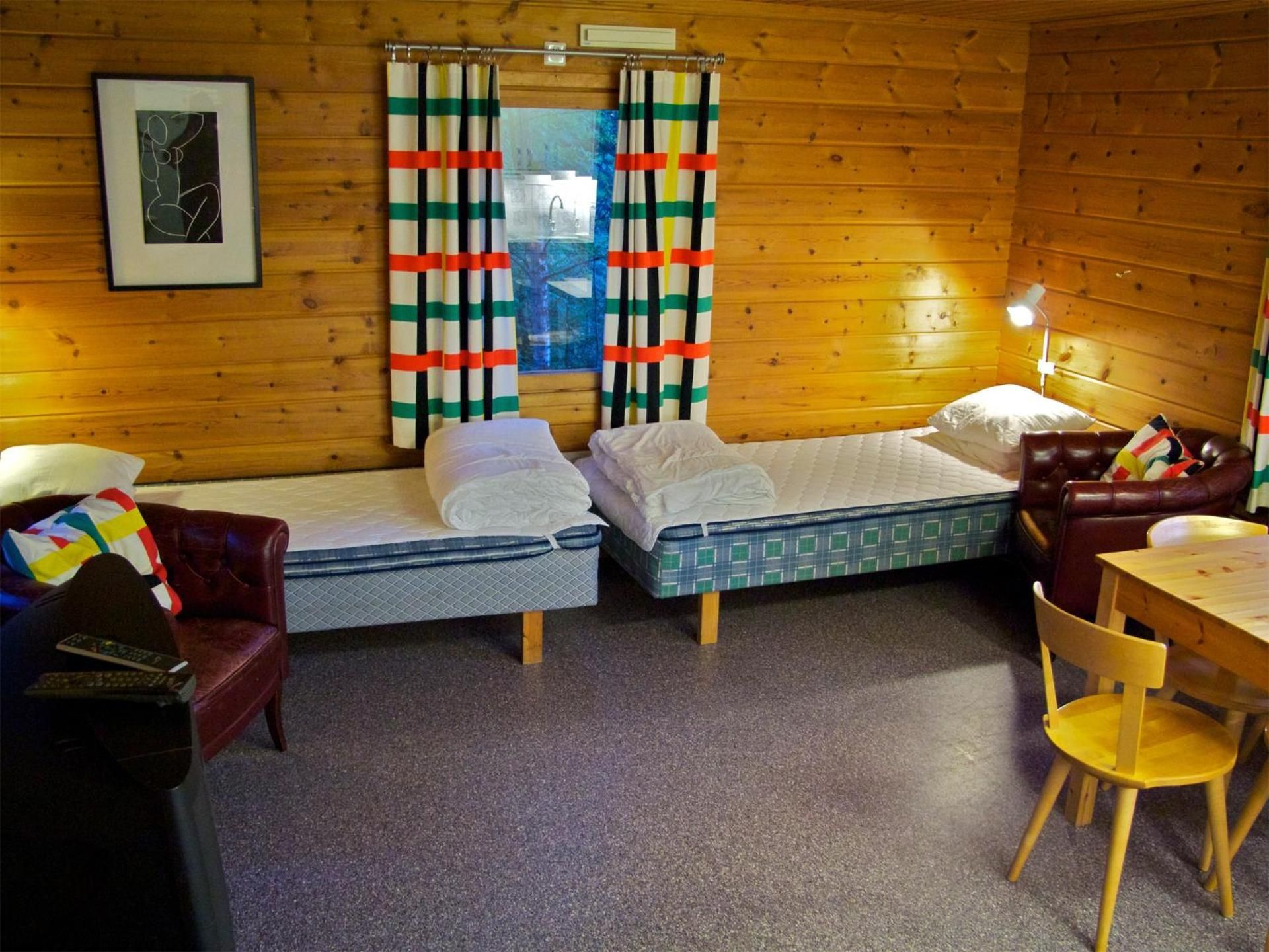 One-Bedroom Cottage (4 Adults) - No Pets