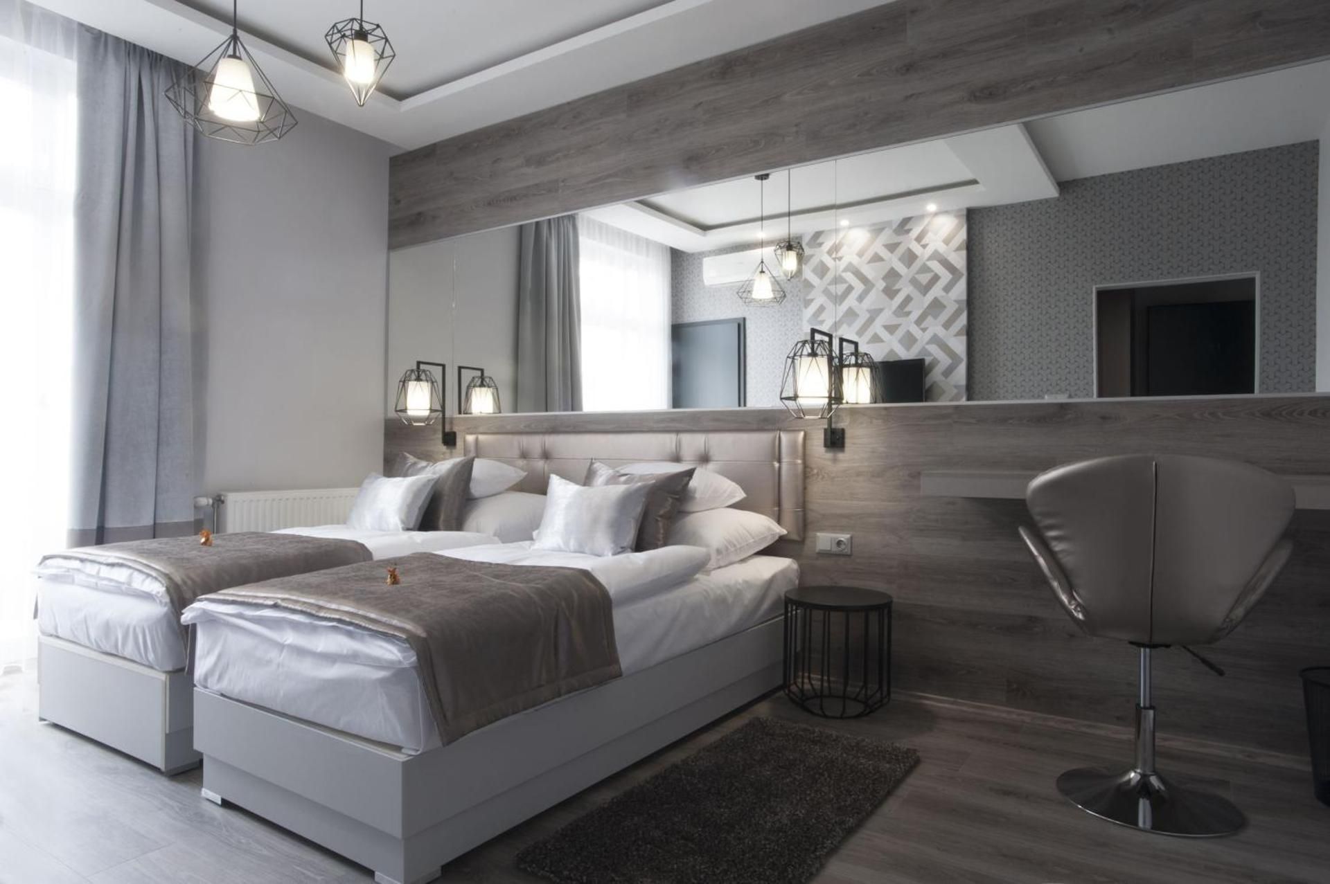 Hotel Talizman Double or Twin Room with Shower 2