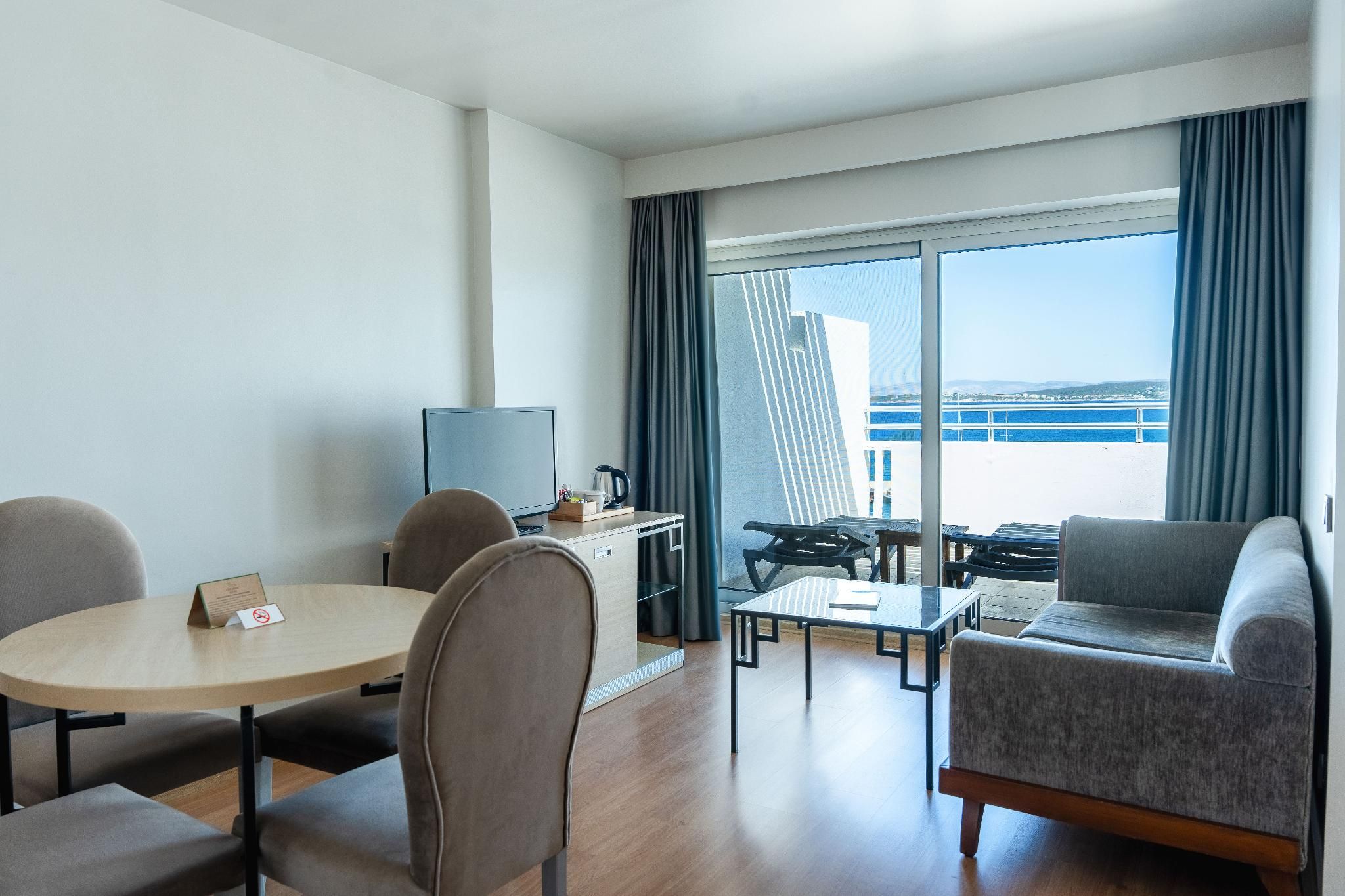 Junior Suite with Sea View