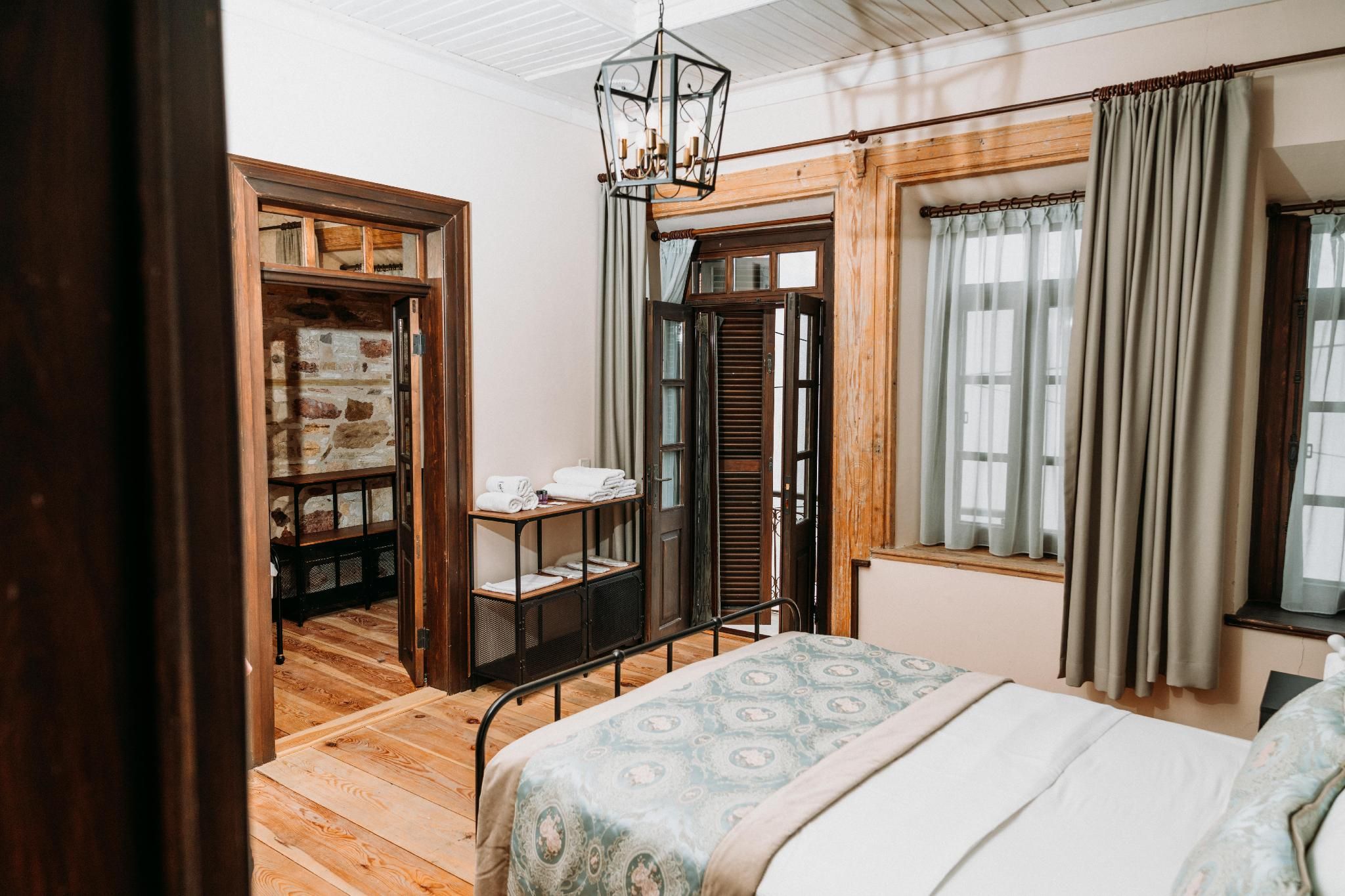 Suite Room with Balcony - Upper Floor