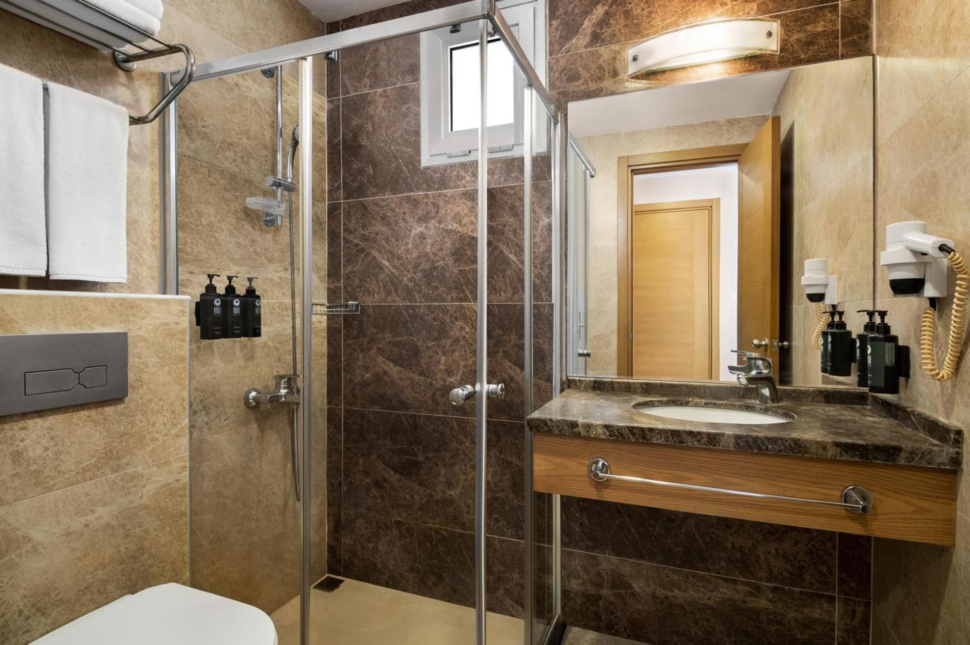 Executive Queen Suite with Sea View