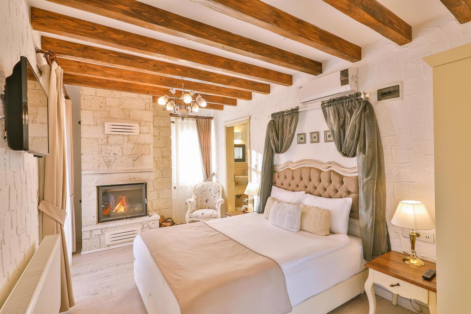 Deluxe Double Room with Spa Bath