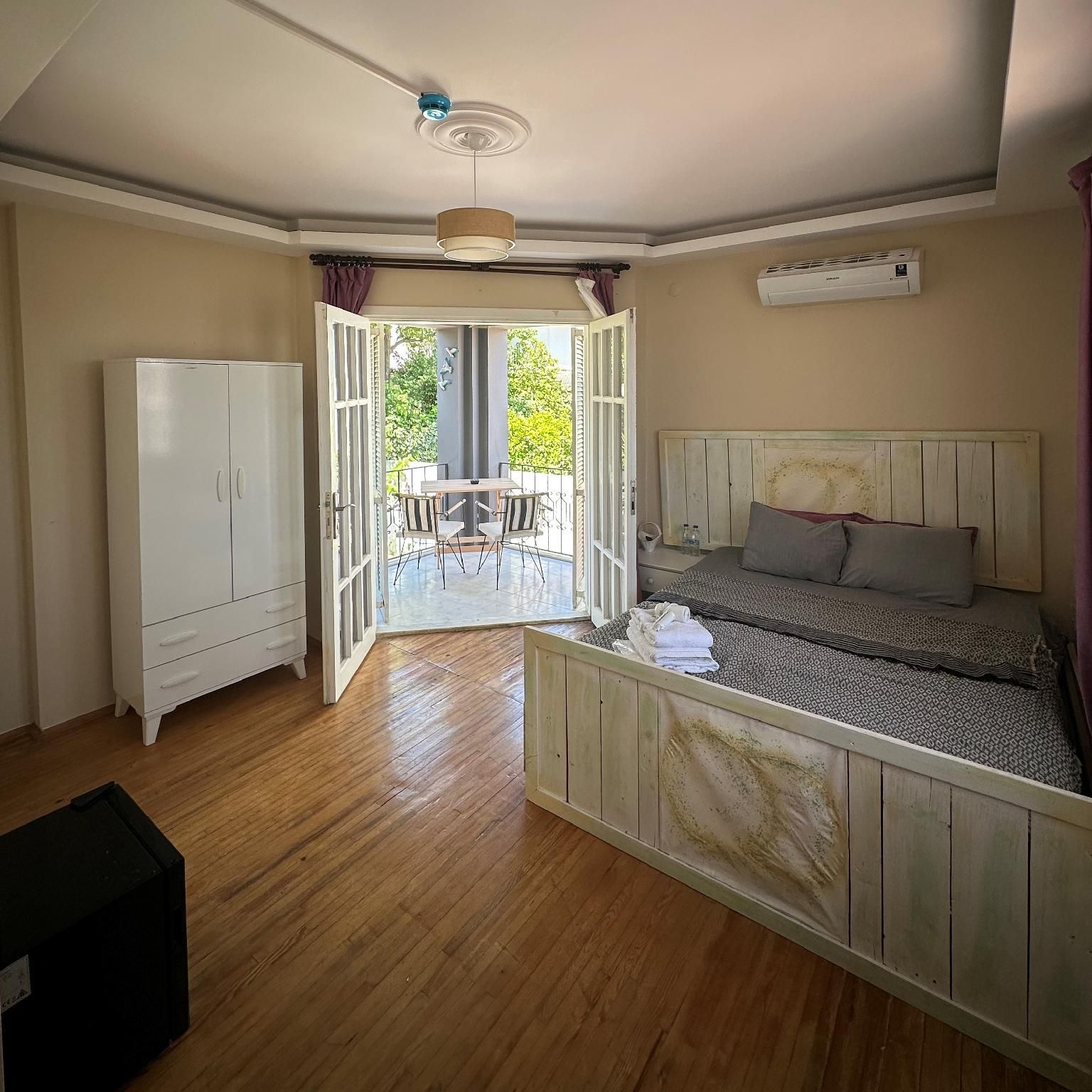 Balcony Room