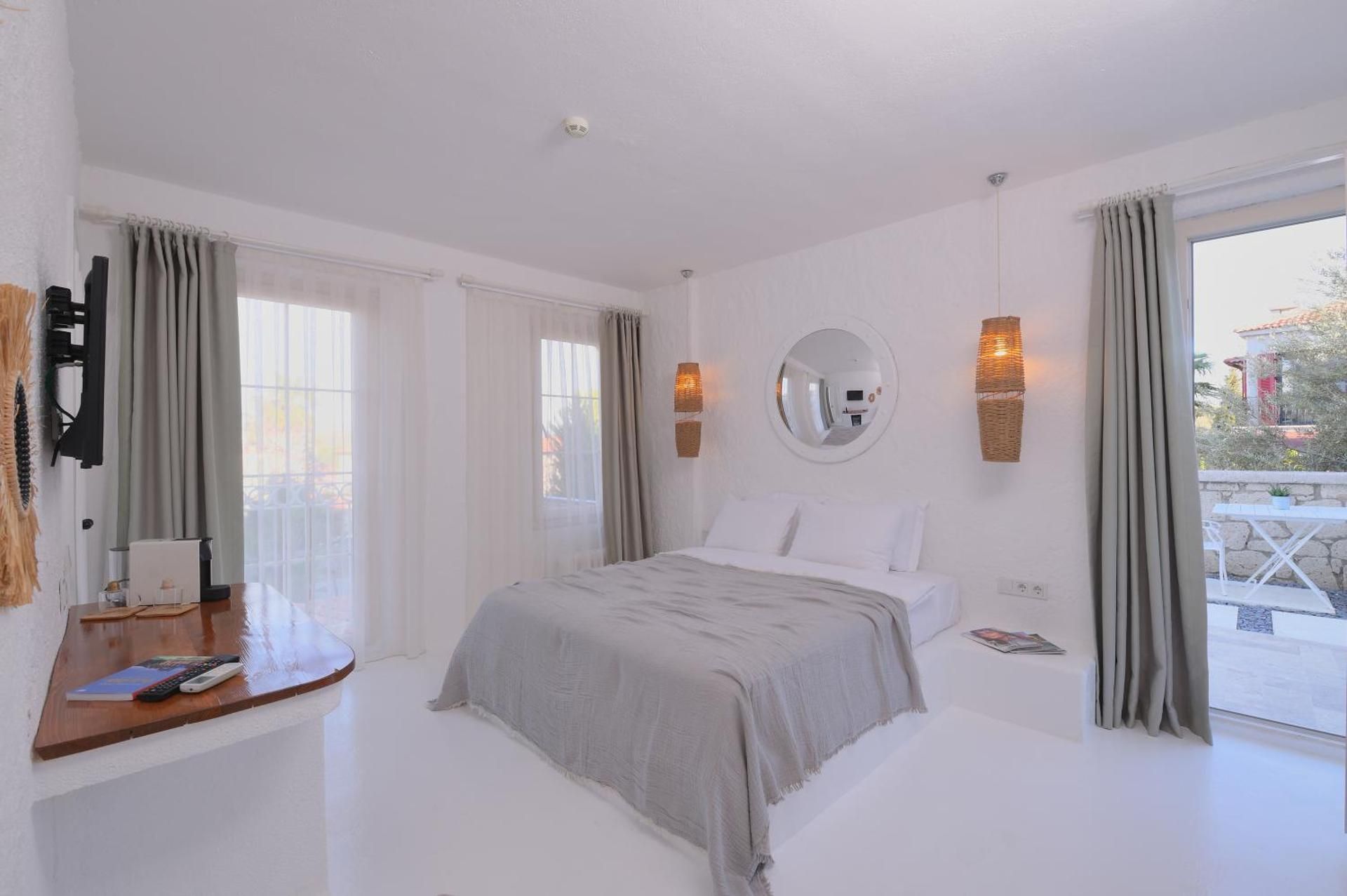 Peremere Alaçati Otel Superior Double Room 2