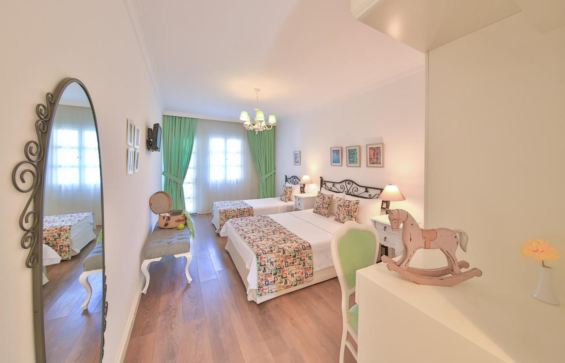 Quadruple Room with Garden View