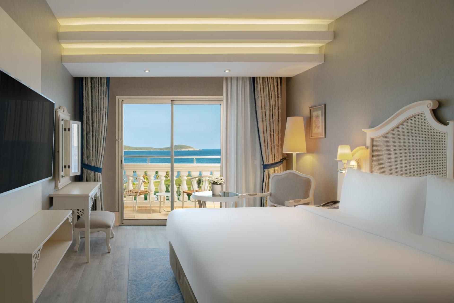 Deluxe Room, Sea View, 1 King Bed
