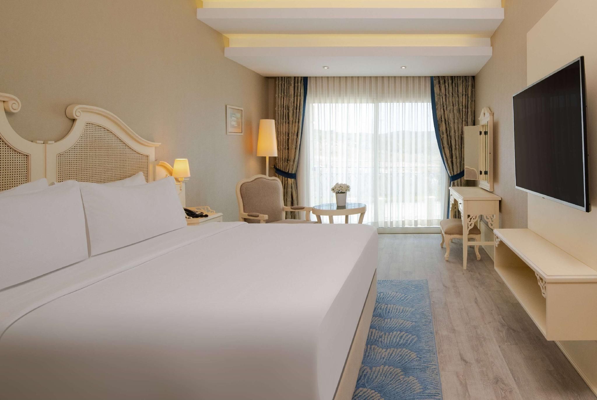 Standard Room, Garden View, 1 King Bed