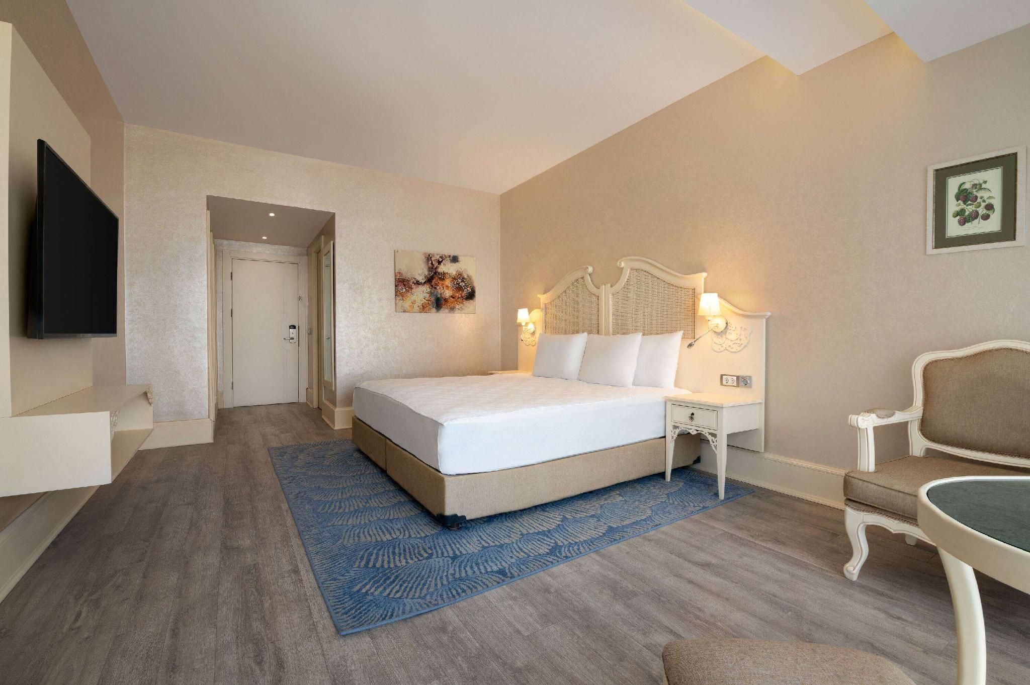 Standard Room, Garden View, 1 King Bed