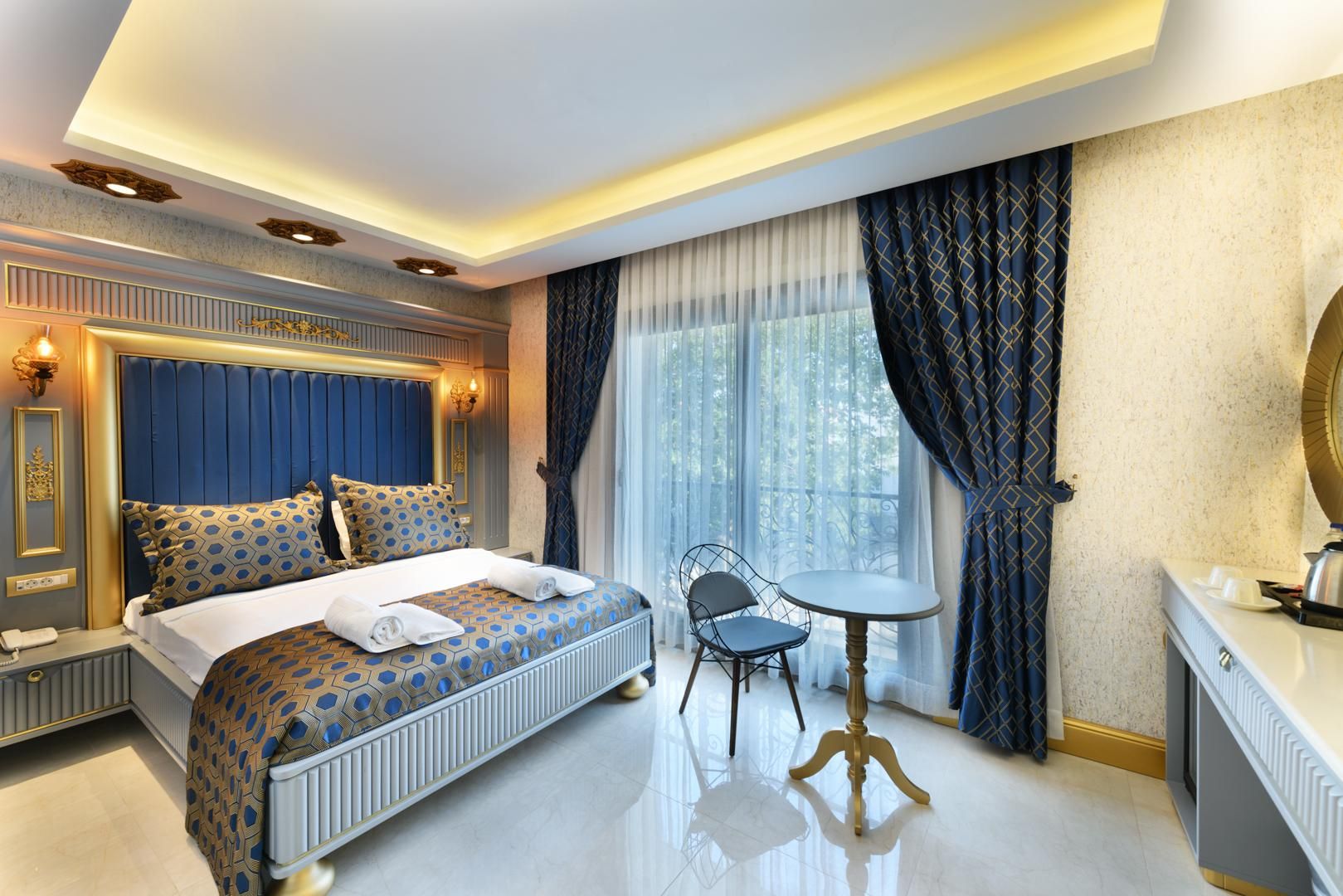 FIVE DIAMONDS HOTEL Standard Room