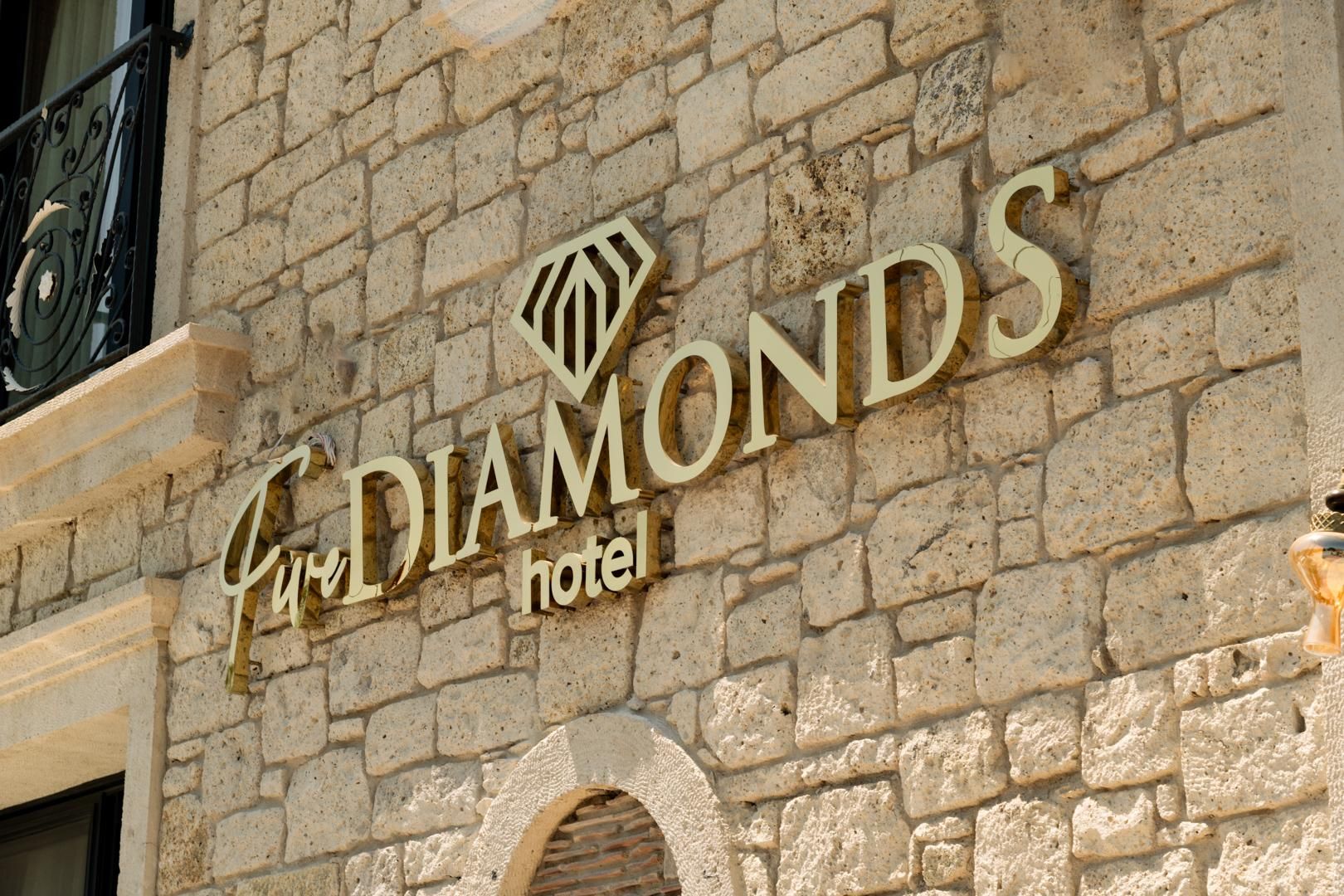 FIVE DIAMONDS HOTEL