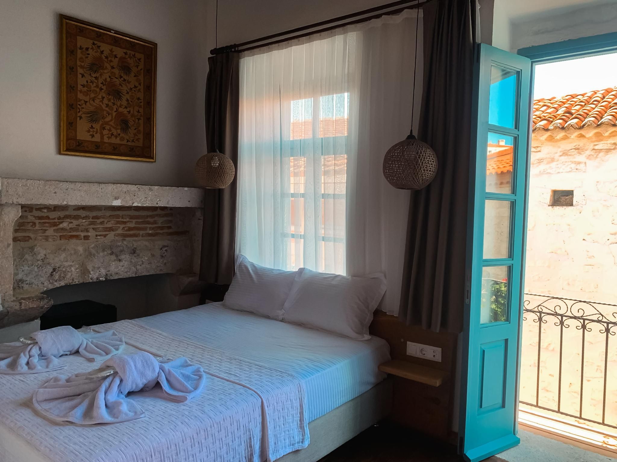 Deluxe King Room with Balcony
