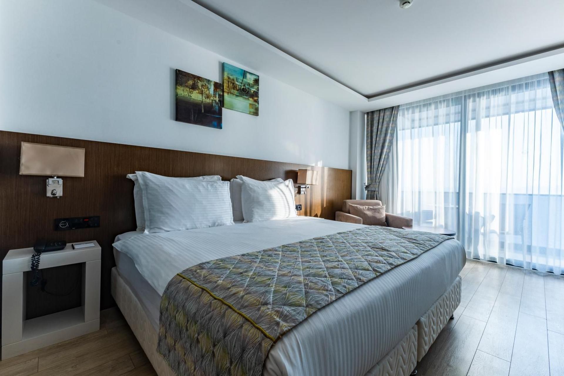 Deluxe Double or Twin Room Sea - Non-Smoking