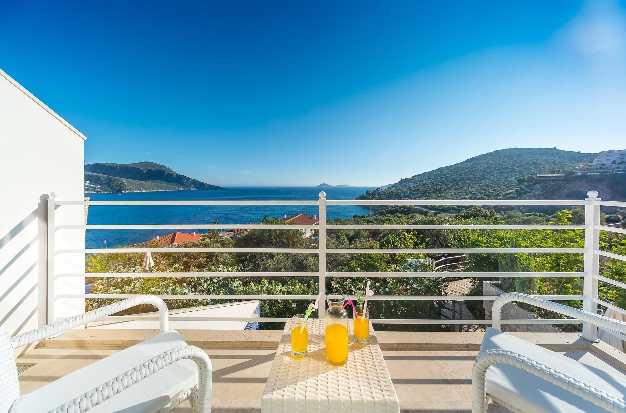 The Lofts-Private Pool Suites
