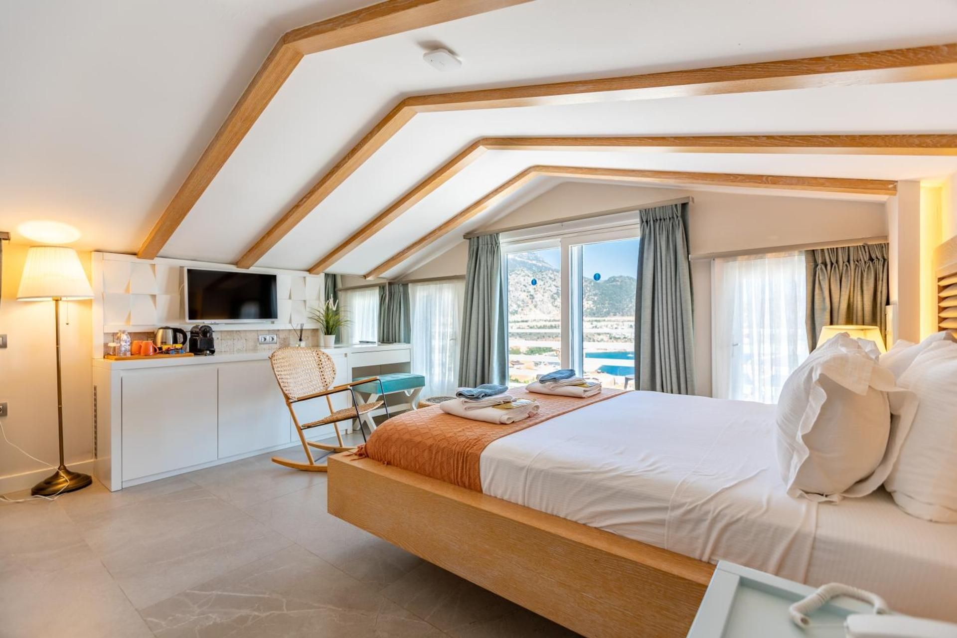 Suite with Hot Tub