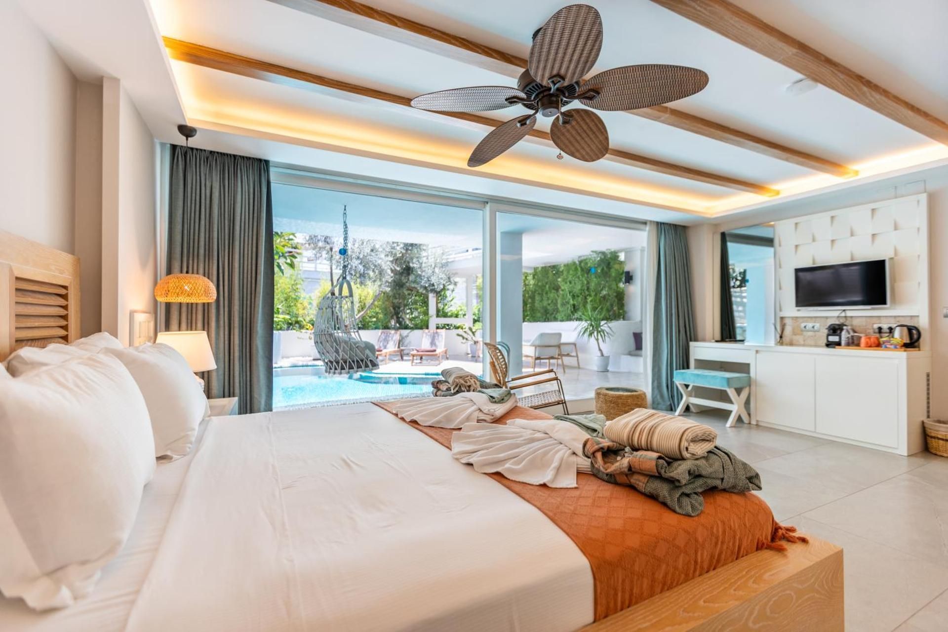 Suite with Private Pool