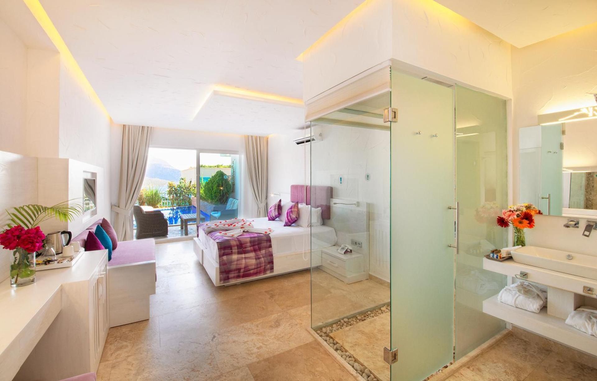Suite with Private Pool