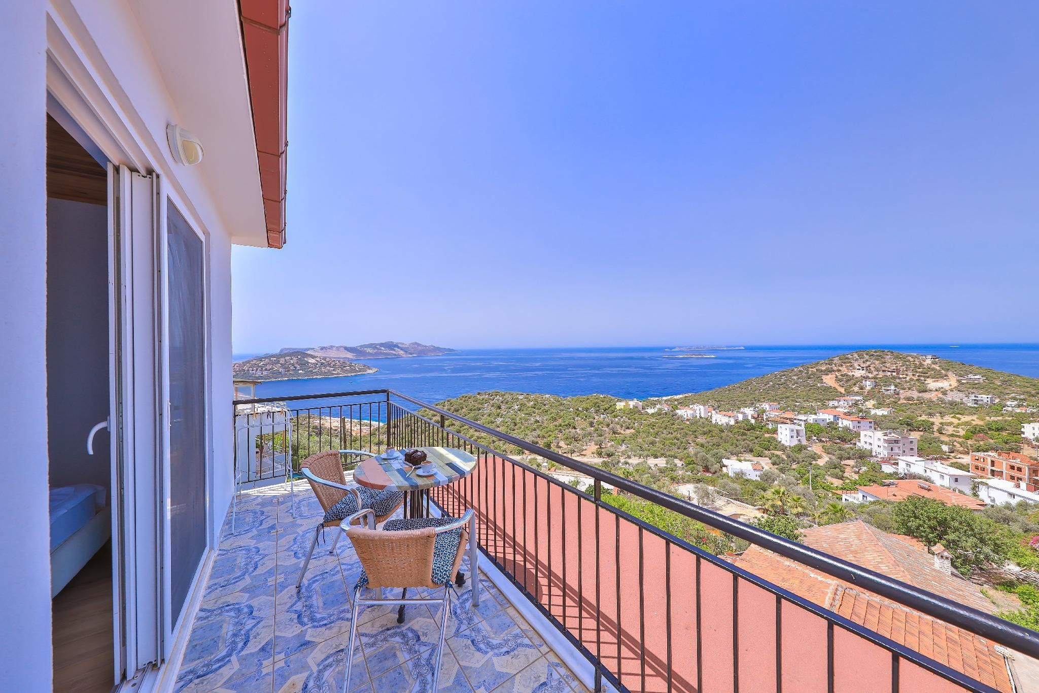 Deluxe Double With Full Seaview