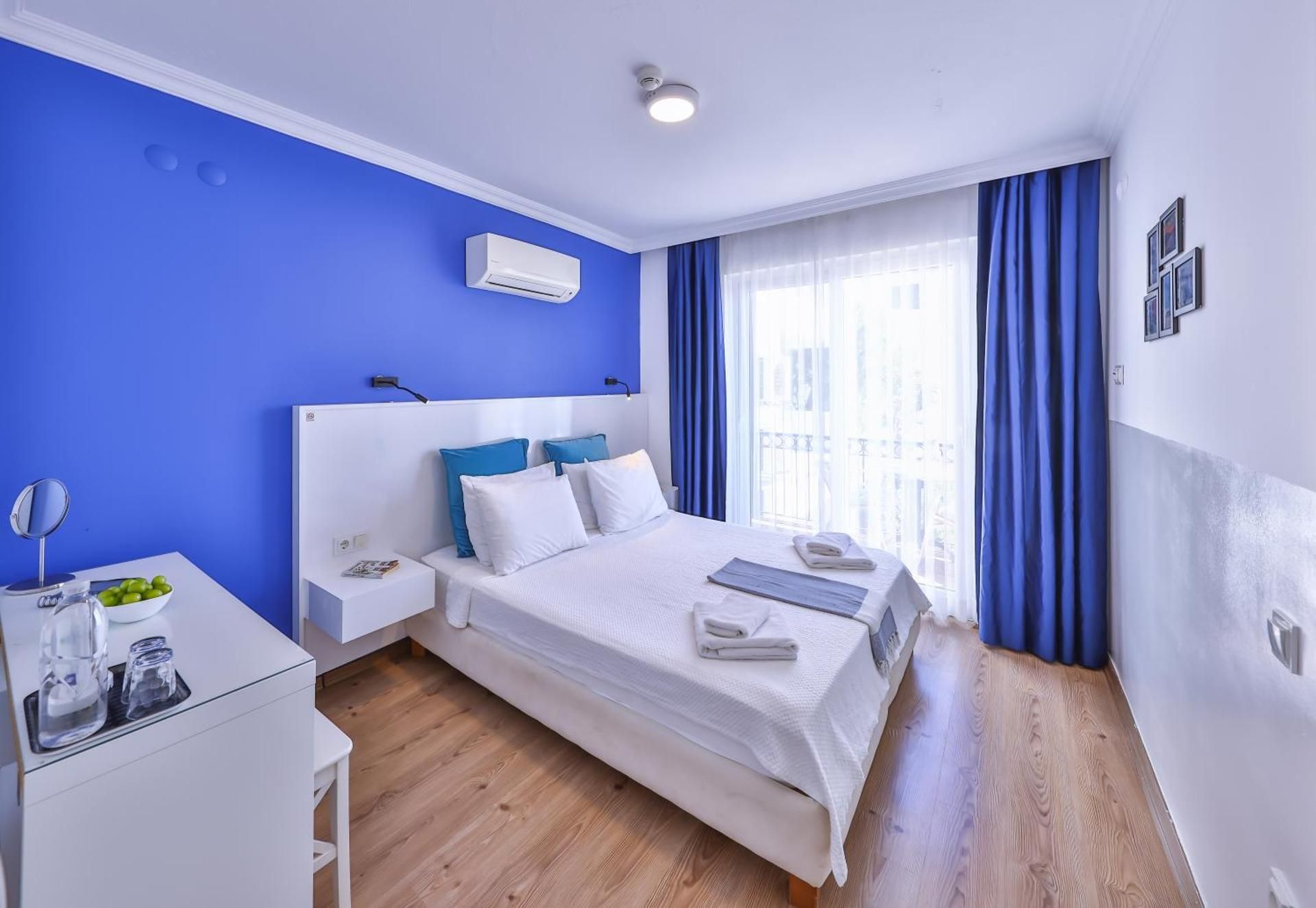 Double Room with Balcony and Sea View