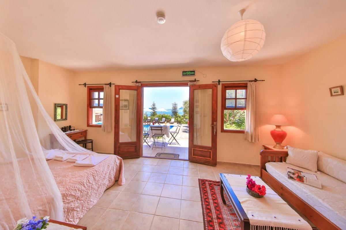 Suite with Garden View
