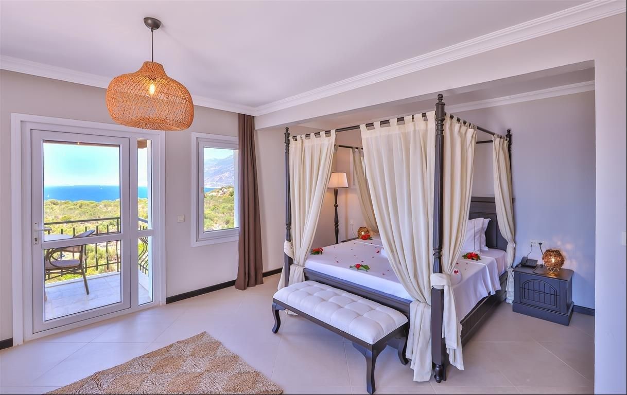 King Suite Room