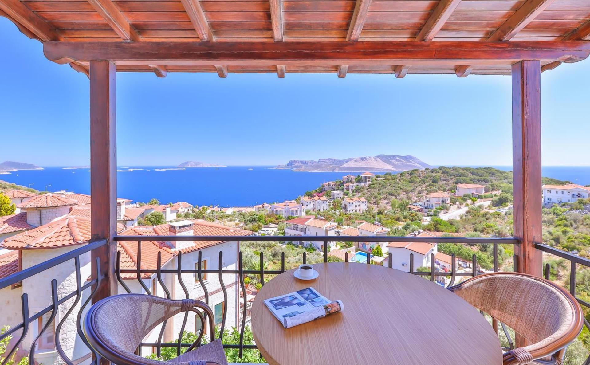 Deluxe Suite with Sea View