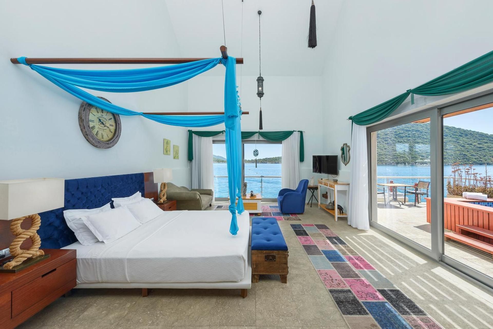 Honeymoon Suite with Sea View-Hydro Massage Tub
