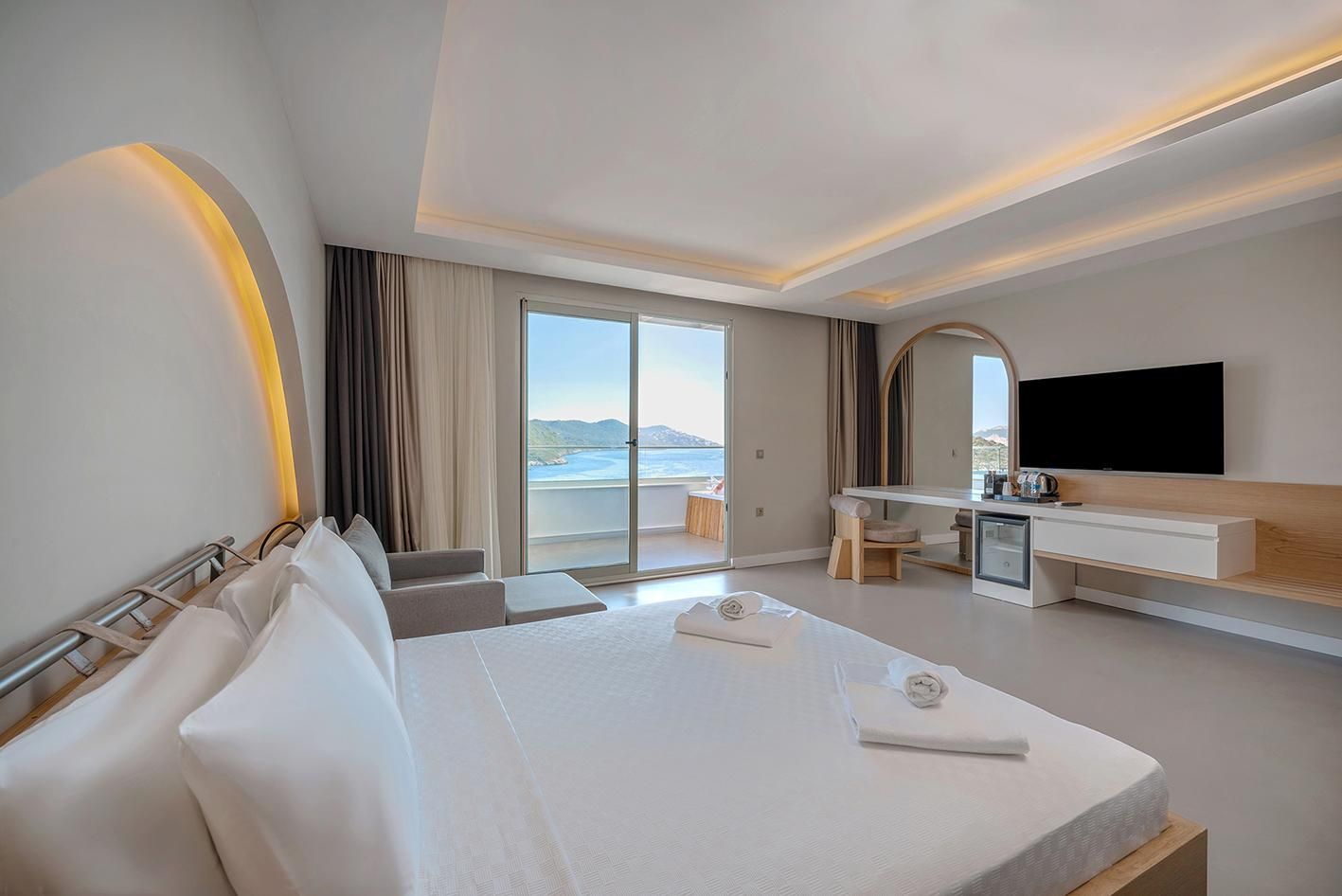 Deluxe Suite with Jacuzzi