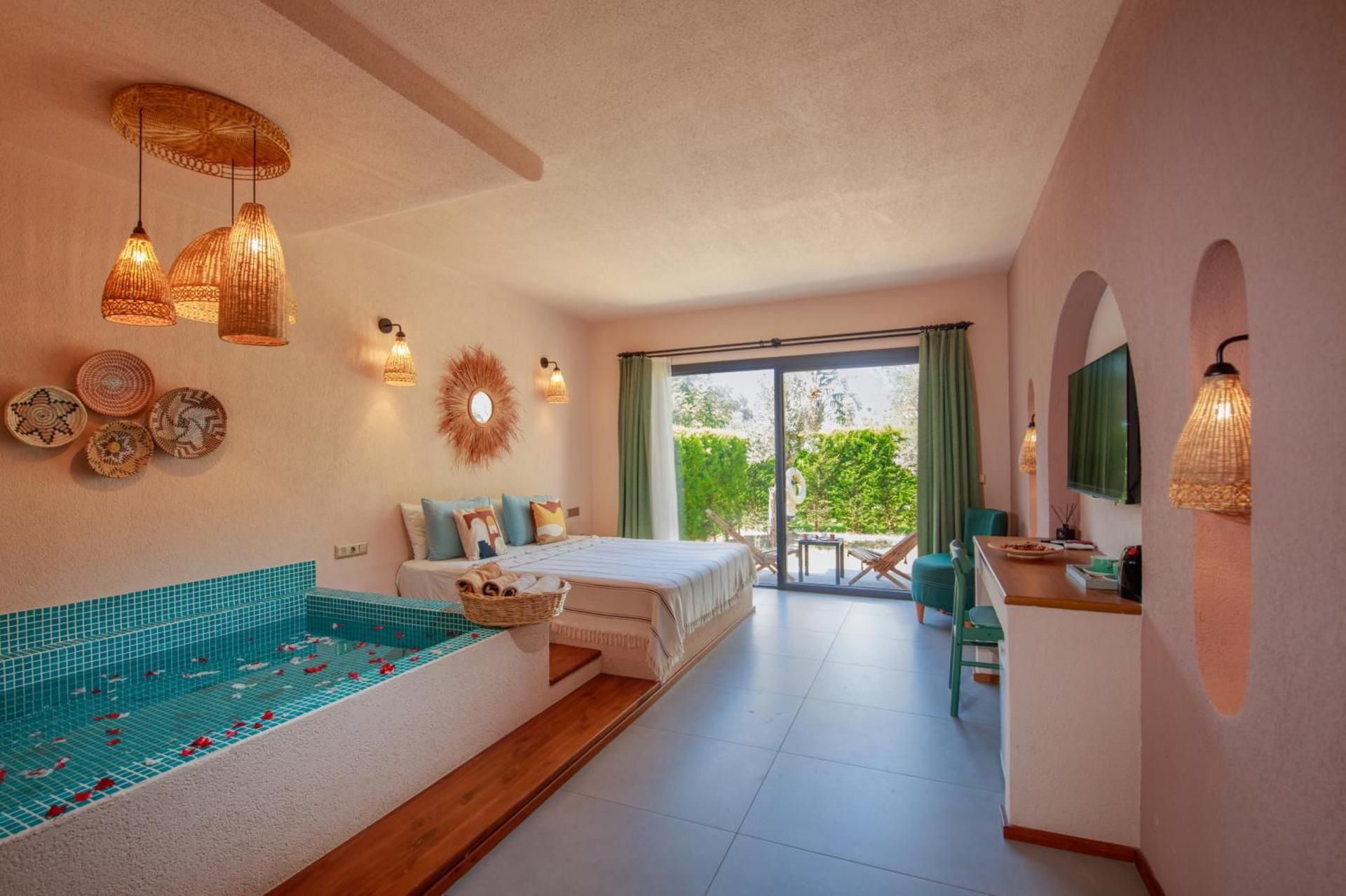 Suite with Garden View