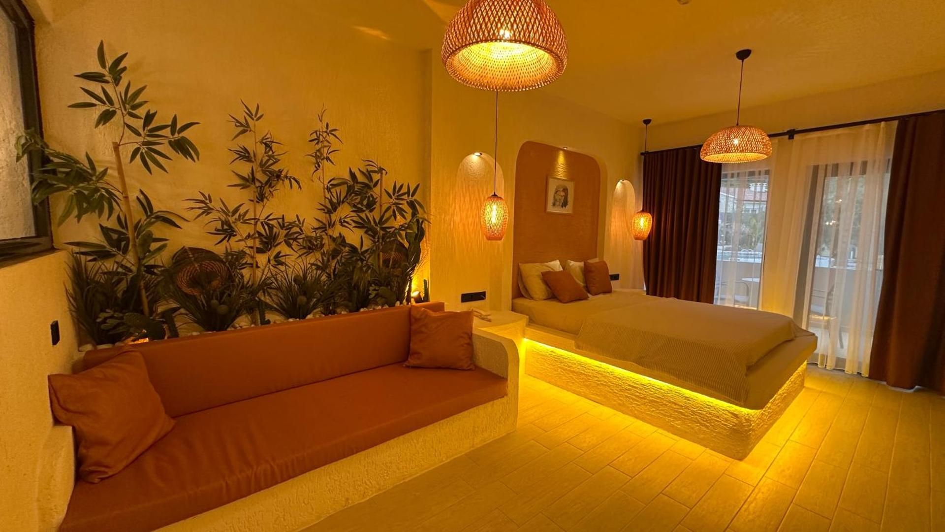 Z Exclusive Hotel and Villas Deluxe Double or Twin Room with Pool Access