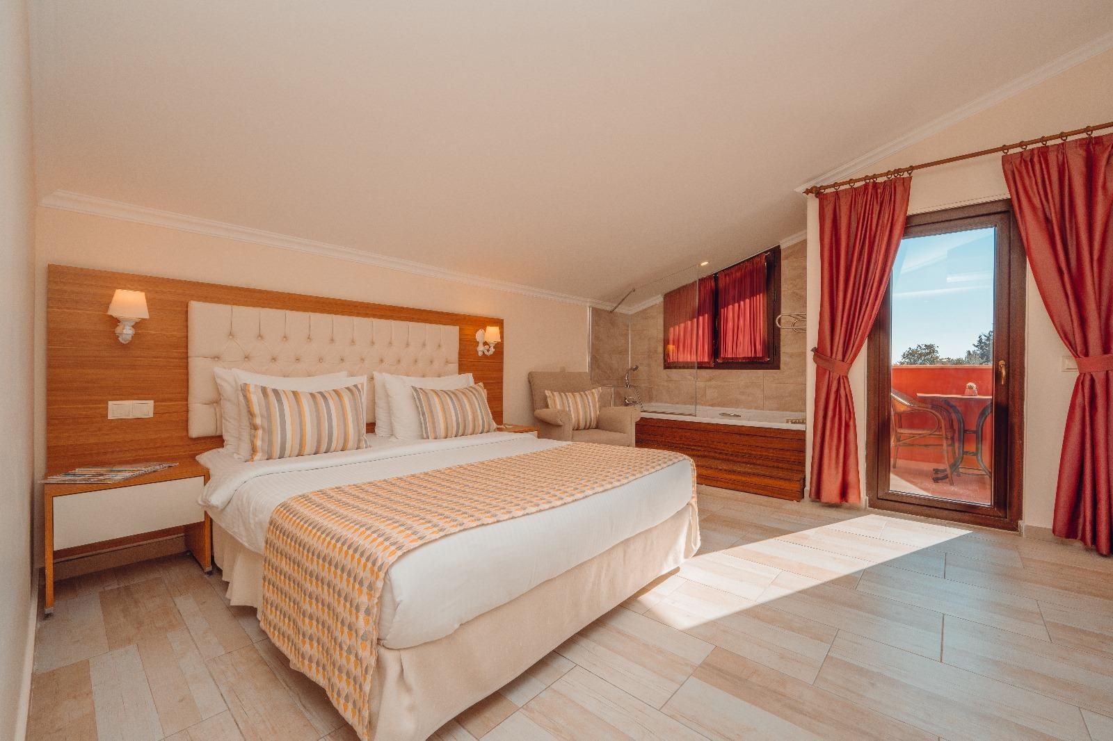 Jacuzzi Suite