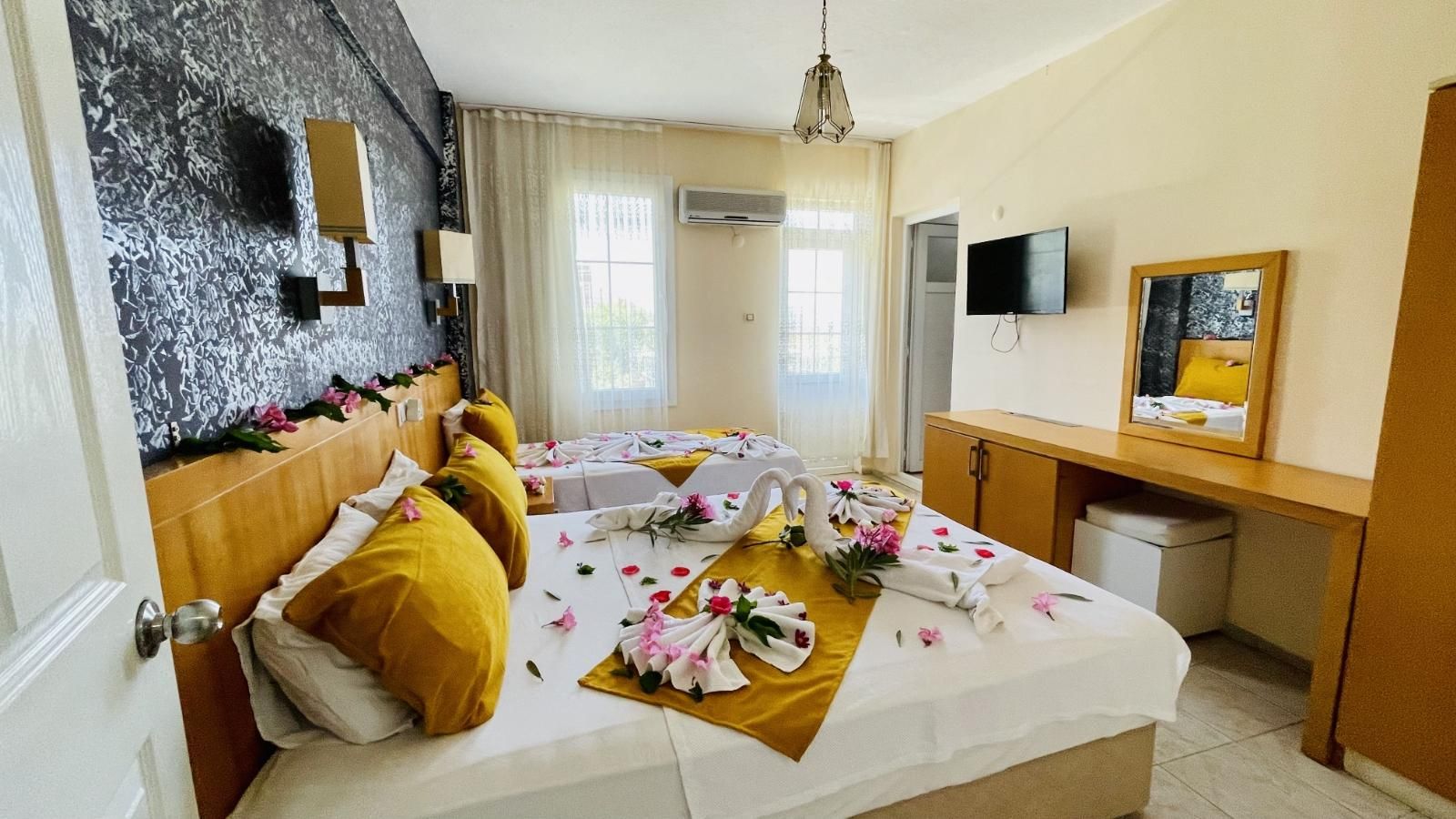 Triple Room with Balcony