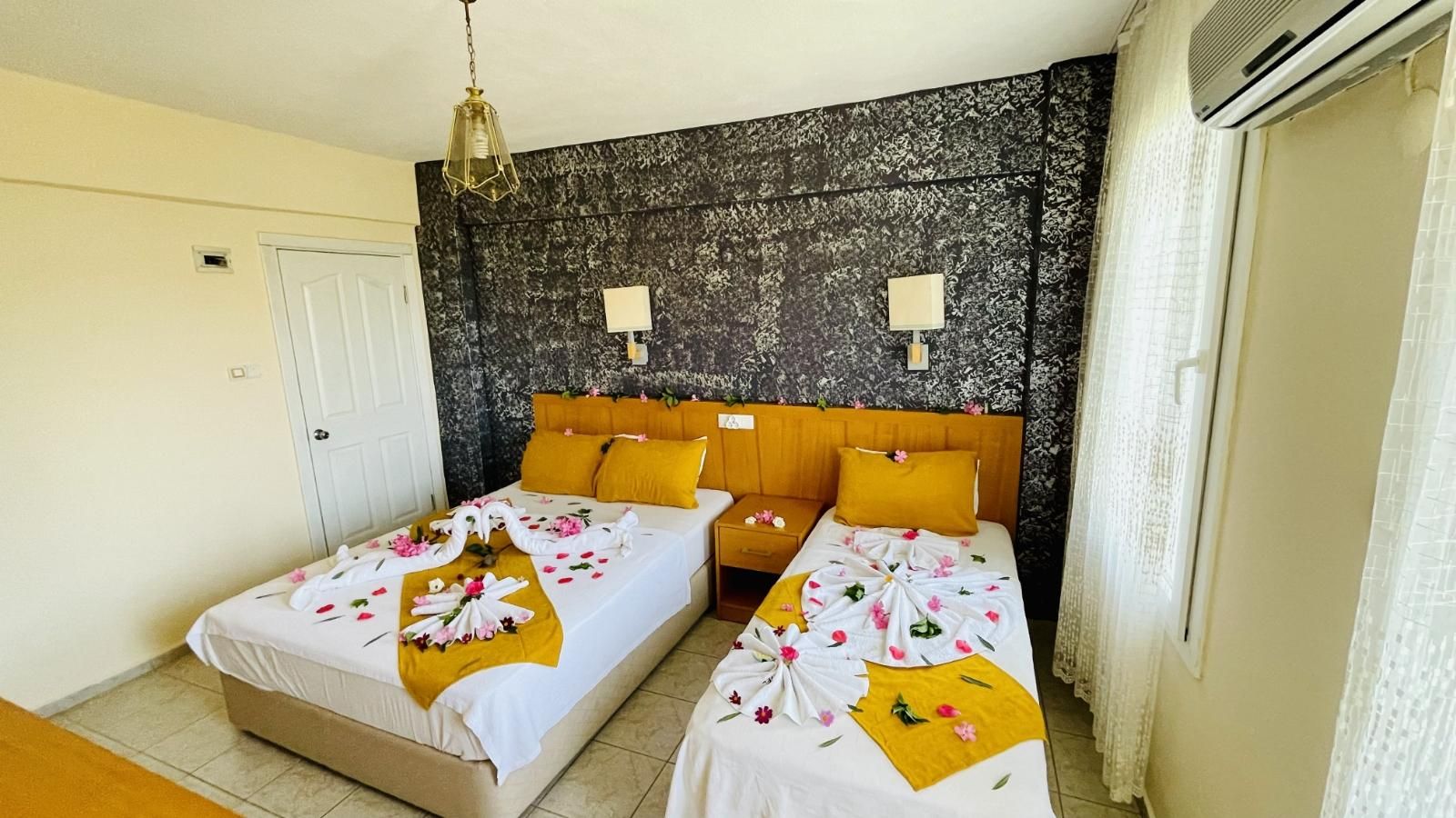 Triple Room with Balcony