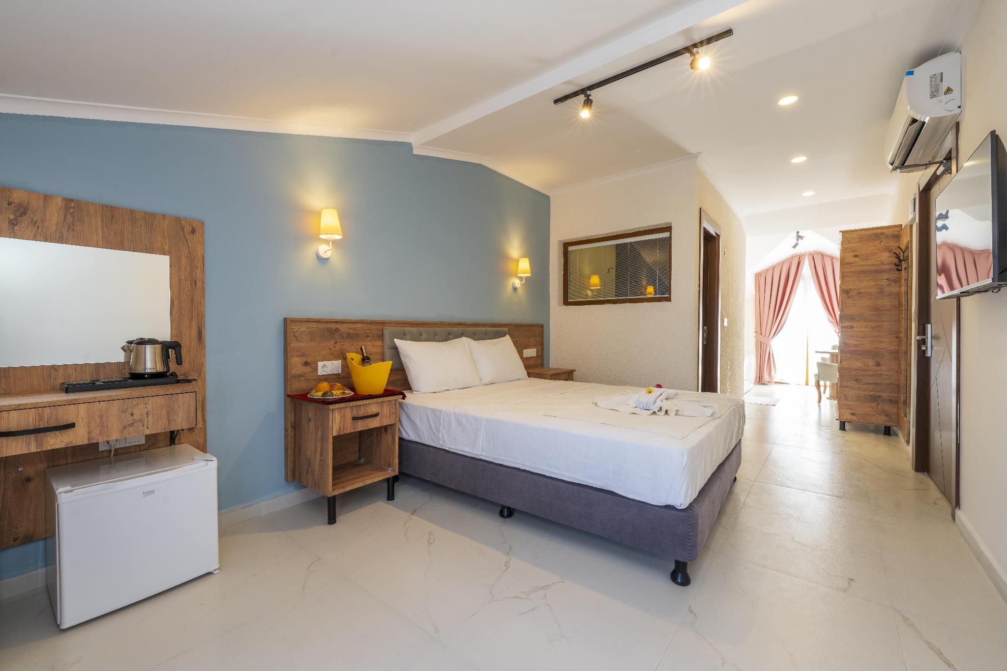 Deluxe Double Room with Jacuzzi