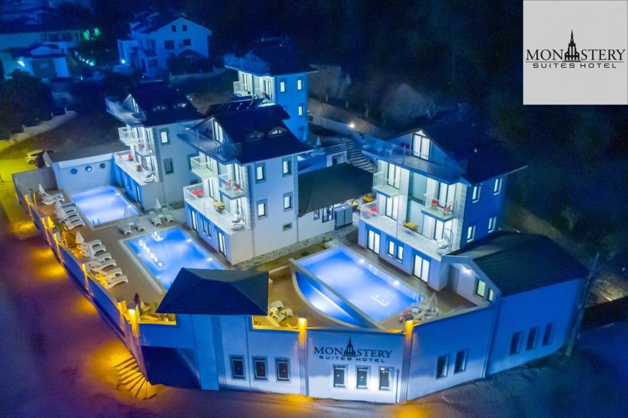 Monastery Suites Hotel Deluxe