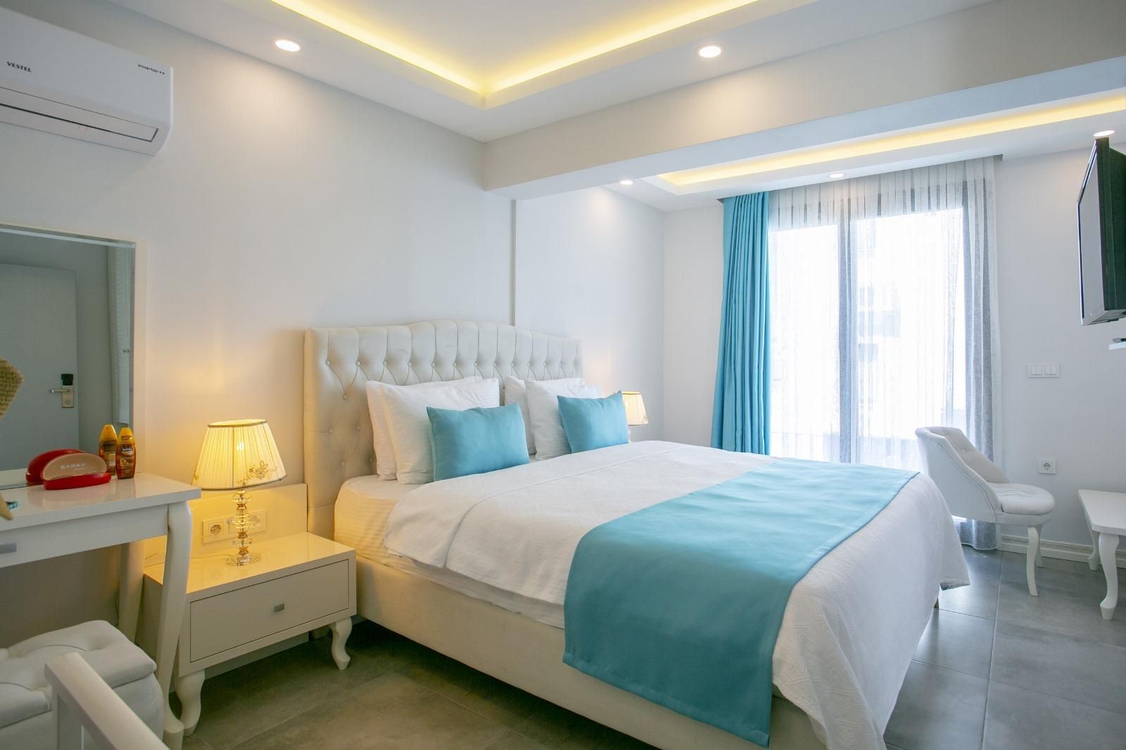 Monastery Suites Hotel Swim Up Double Room