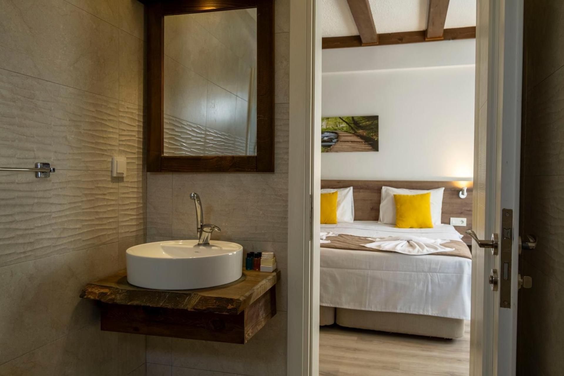 Triple Room with Balcony