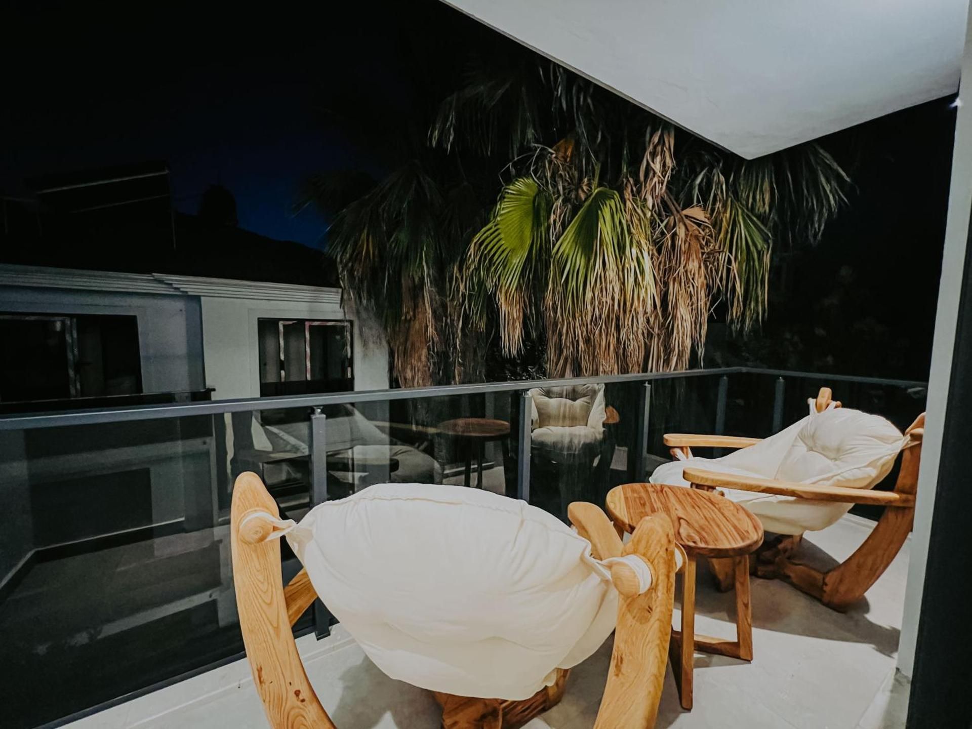 marla suite Suite with Pool View 2