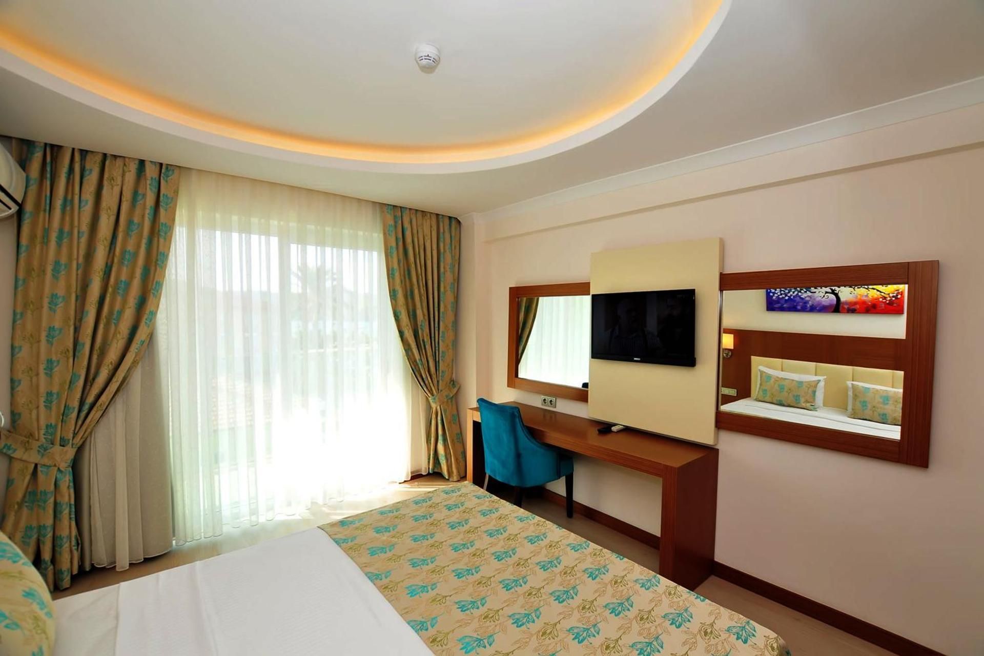 Deluxe Family Room