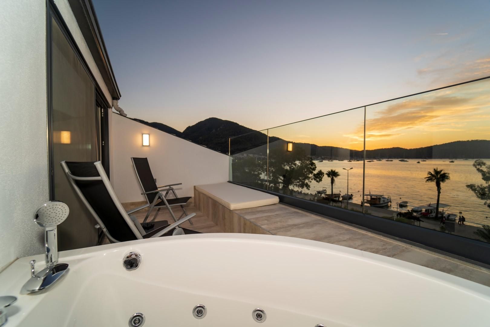 Ancyra Suites Jacuzzi Suite 3