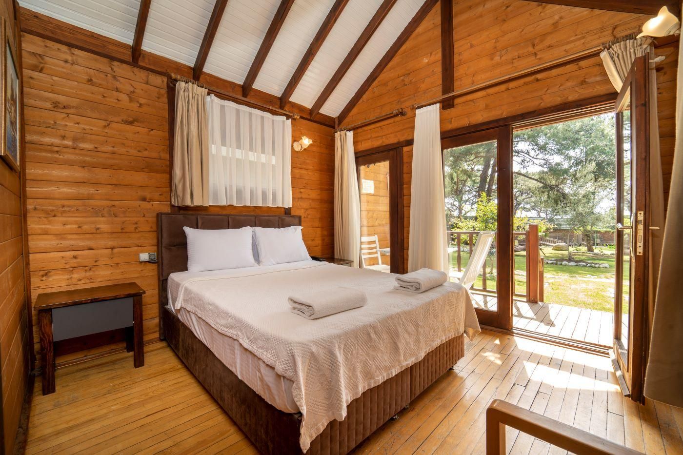 Sea Valley Lodge