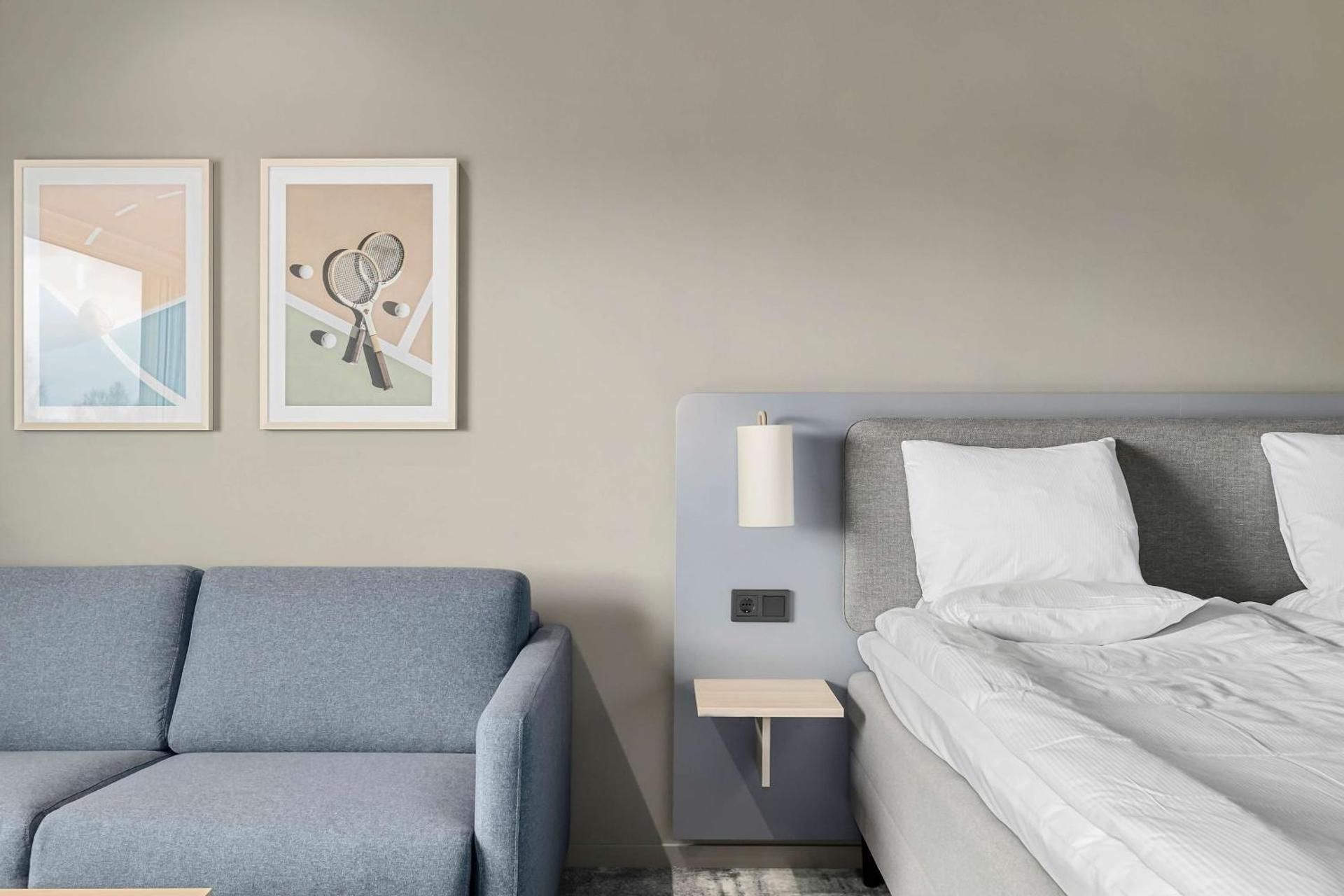 Family King Room with Sofa Bed and Sea View