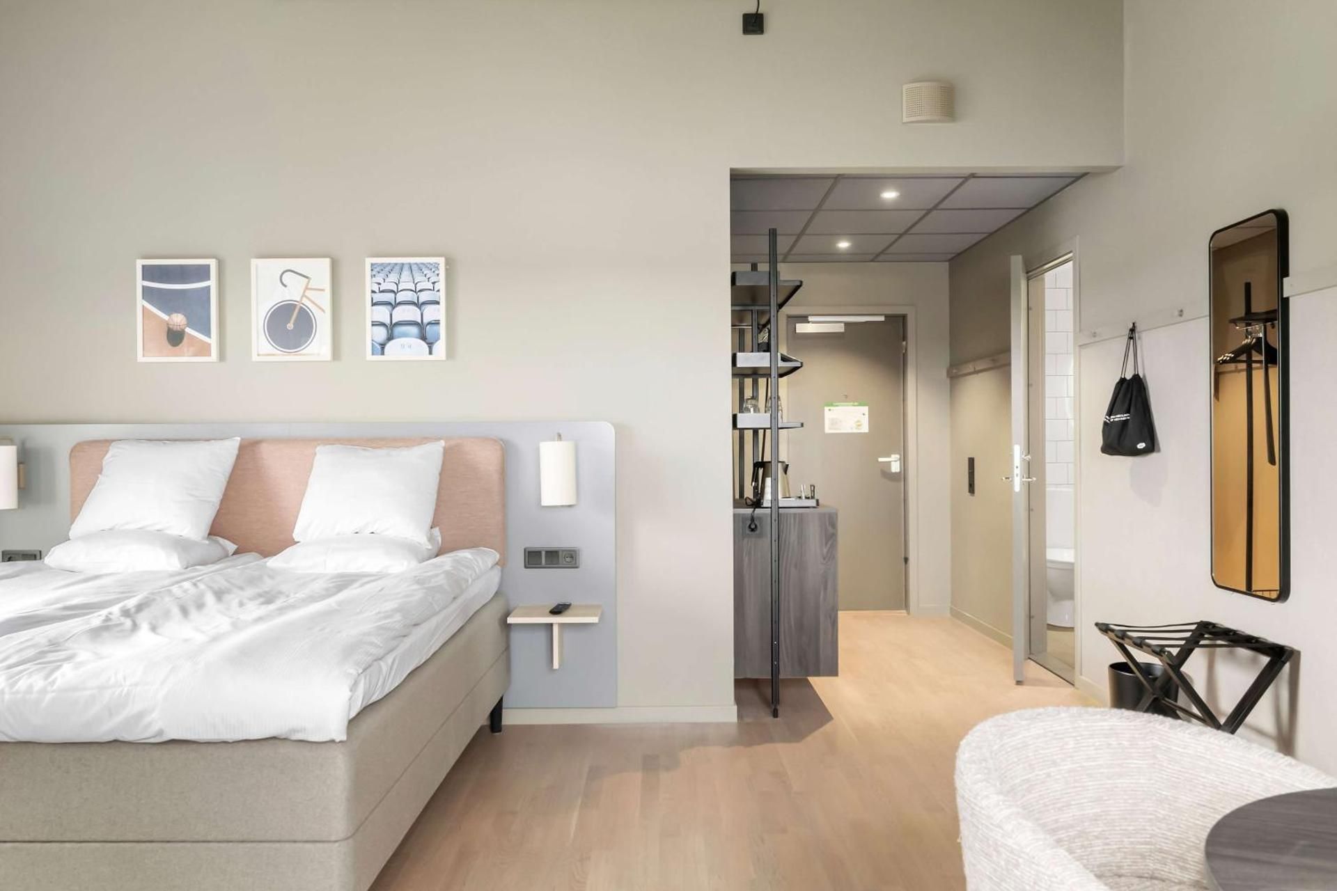 Junior King Suite with Bunk Bed and Balcony - Sea View