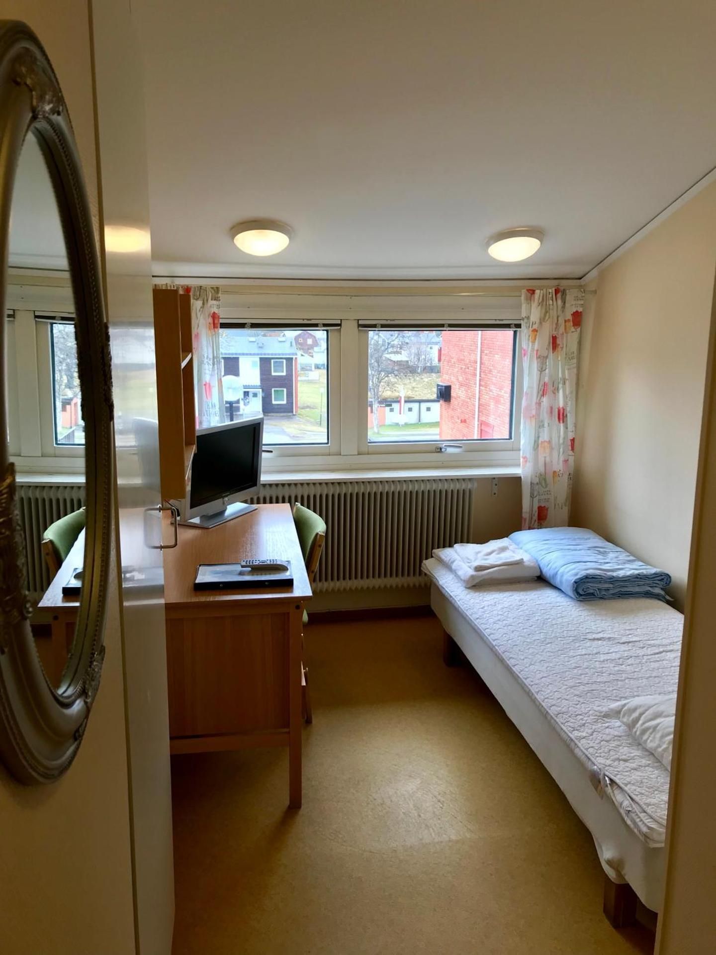 Economy Single Room with Shared Bathroom