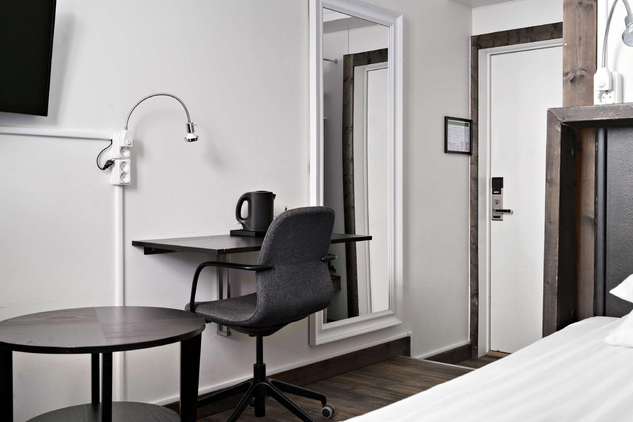 1 Single Bed, Nonsmoking