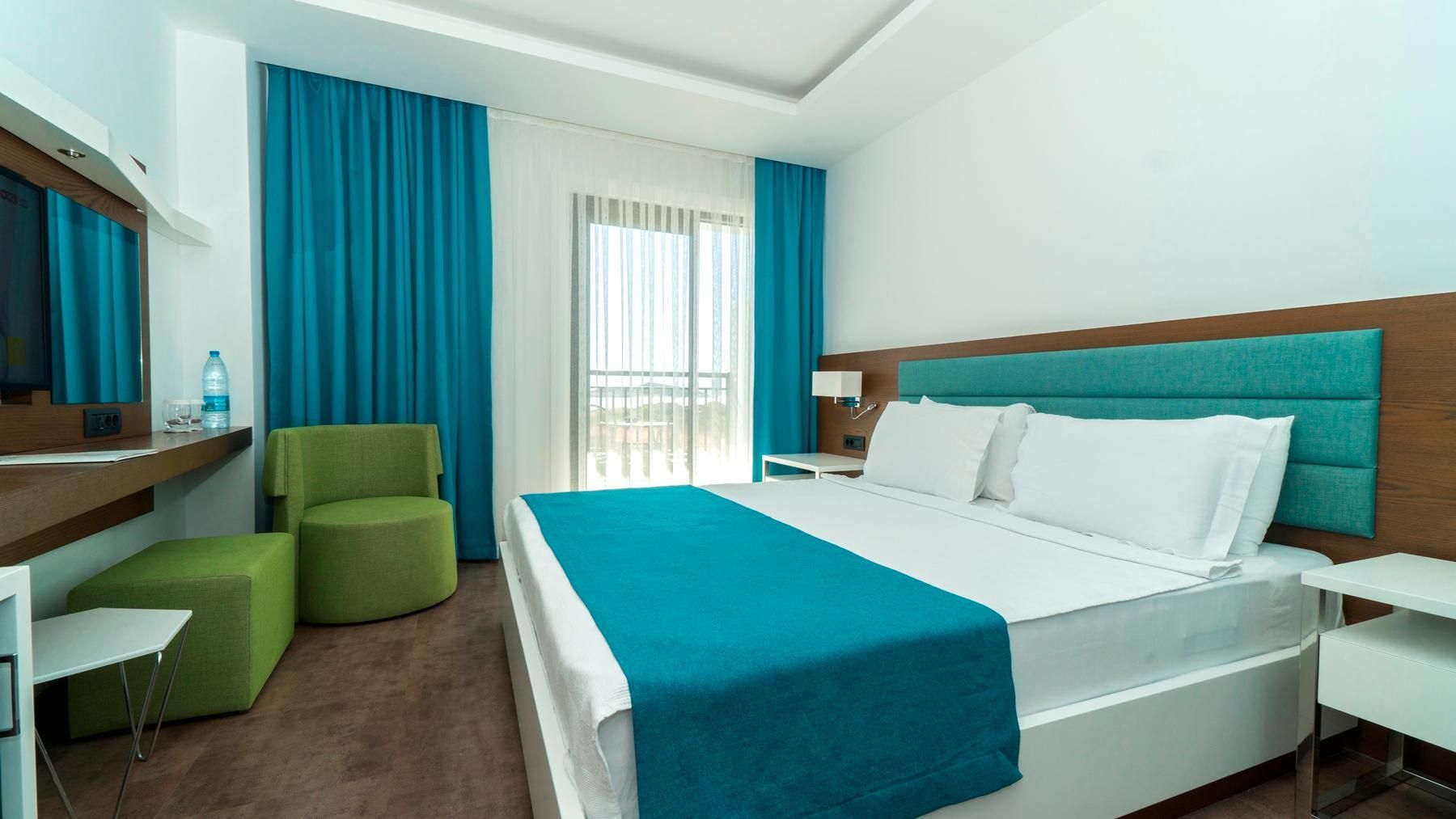 Acroter Hotel & Spa